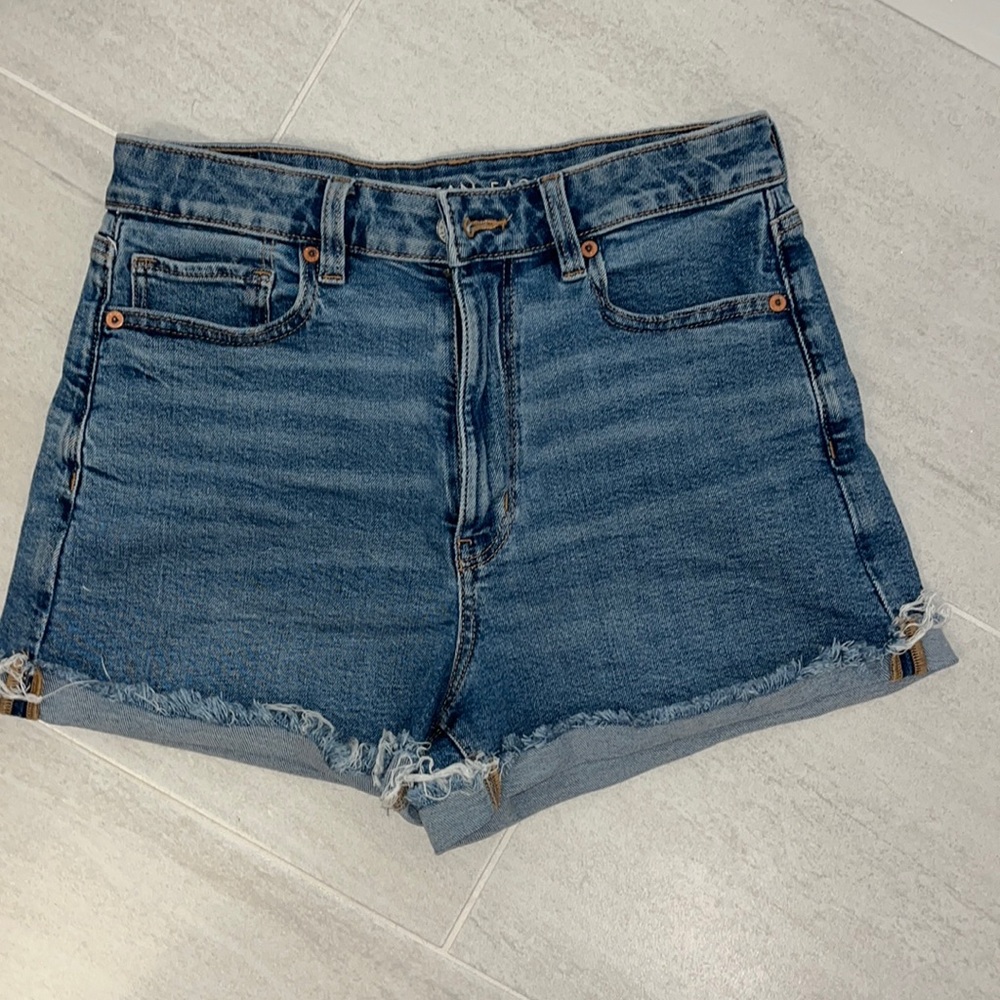 American Eagle Size 6 Blue Denim Women’s Mom Shorts